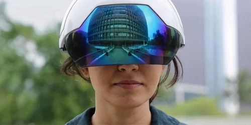 Vr шлемы 2024. DAQRI Smart Helmet. Футуристические очки. Умные очки будущего. Шлем дополненной реальности деньги.